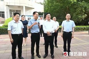 体坛：高准翼患肠胃炎比赛日上午临时增补进首发，原定童磊顶上